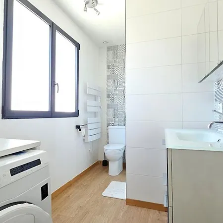 3star 1950s House, 3 Bedrooms, 6 People, Walk To Center Dom wakacyjny