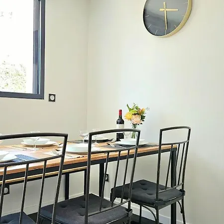3star 1950s House, 3 Bedrooms, 6 People, Walk To Center Dom wakacyjny *