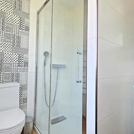 3star 1950s House, 3 Bedrooms, 6 People, Walk To Center * Royan