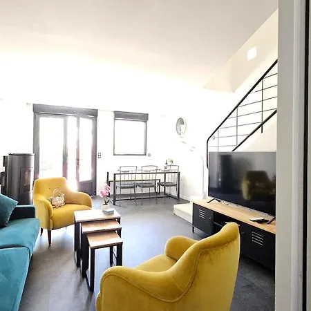 3star 1950s House, 3 Bedrooms, 6 People, Walk To Center * Royan