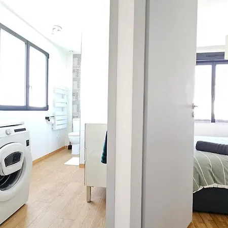 3star 1950s House, 3 Bedrooms, 6 People, Walk To Center Dom wakacyjny