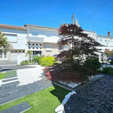 3star 1950s House, 3 Bedrooms, 6 People, Walk To Center Dom wakacyjny *