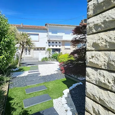 3star 1950s House, 3 Bedrooms, 6 People, Walk To Center * Royan