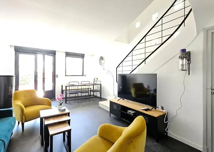 Сasa de vacaciones 3star 1950s House, 3 Bedrooms, 6 People, Walk To Center Royan