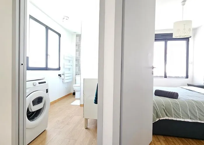 3star 1950s House, 3 Bedrooms, 6 People, Walk To Center Сasa de vacaciones