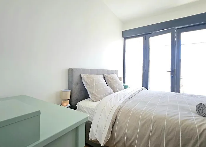 3star 1950s House, 3 Bedrooms, 6 People, Walk To Center Сasa de vacaciones *