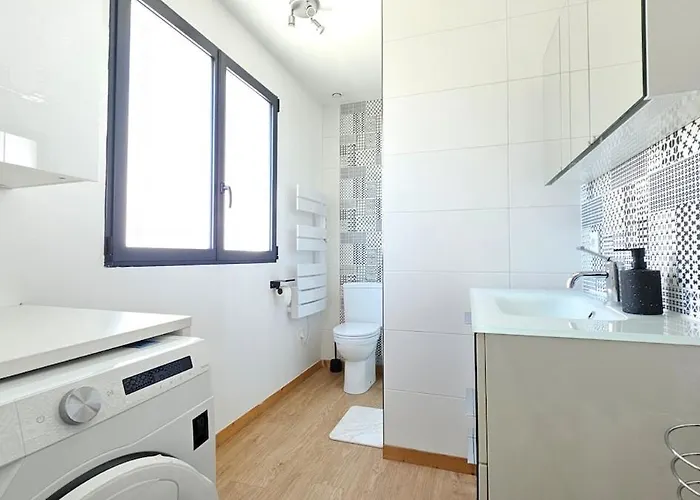 3star 1950s House, 3 Bedrooms, 6 People, Walk To Center Сasa de vacaciones