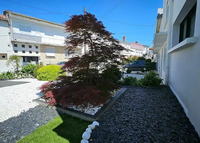 3star 1950s House, 3 Bedrooms, 6 People, Walk To Center Сasa de vacaciones Royan