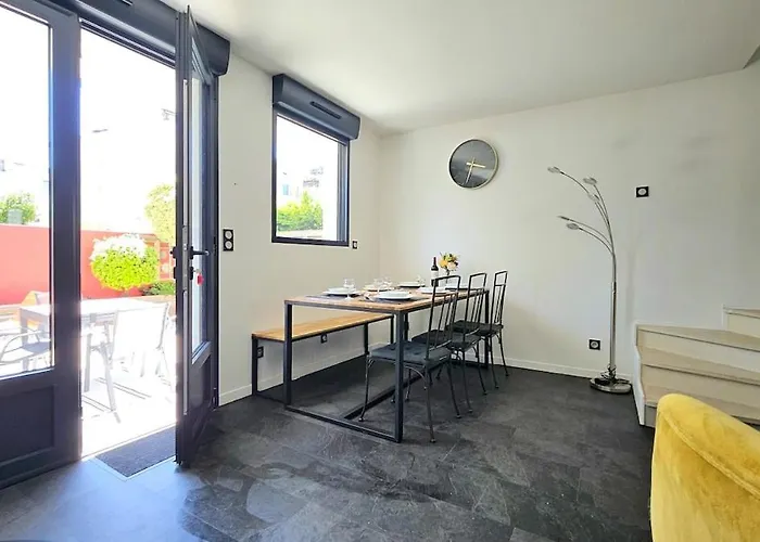 3star 1950s House, 3 Bedrooms, 6 People, Walk To Center Сasa de vacaciones