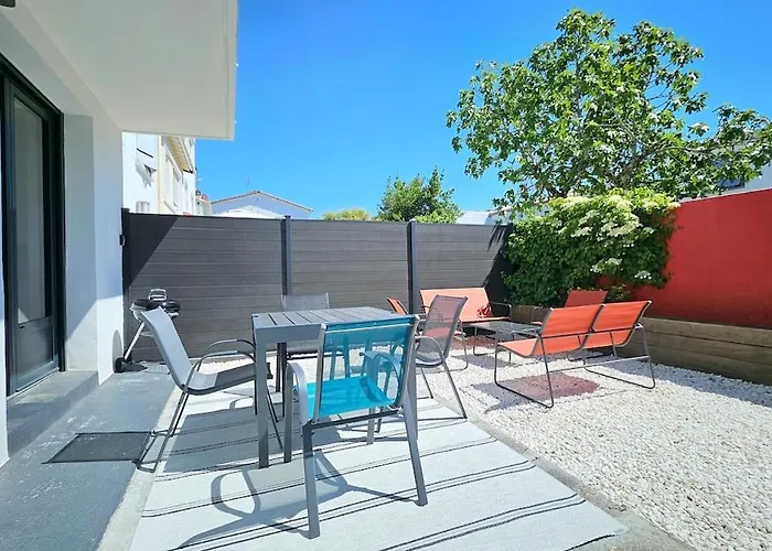 3star 1950s House, 3 Bedrooms, 6 People, Walk To Center Сasa de vacaciones Royan
