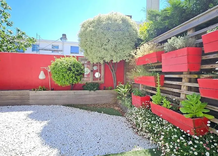 Сasa de vacaciones 3star 1950s House, 3 Bedrooms, 6 People, Walk To Center *